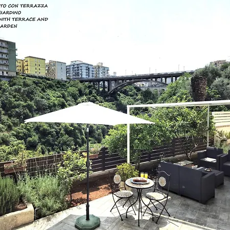 Il Giardino Sulla Valle Apartment *